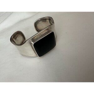Vintage ATI Mexico 925 cuff bracelet with large black onyx